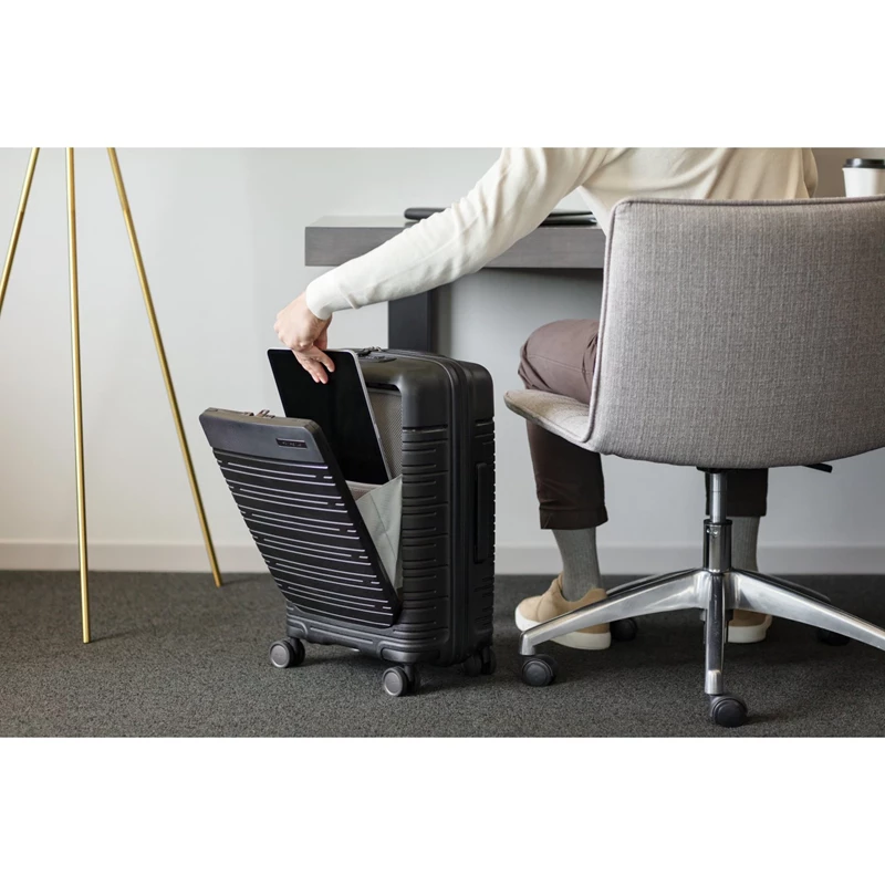 Samsonite Elevation™ Plus Carry-On Spinner Hartschalenkoffer Schwarz | KF7643108